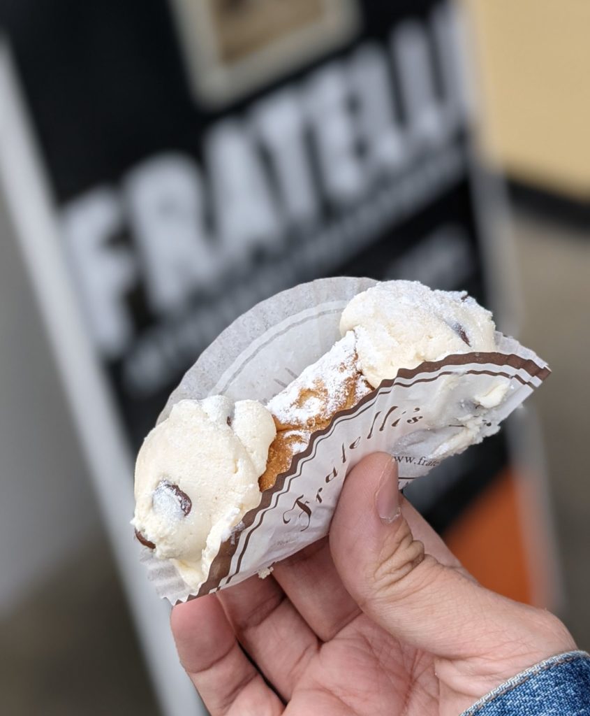 Fratelli Bakery - Sicilian Cannoli